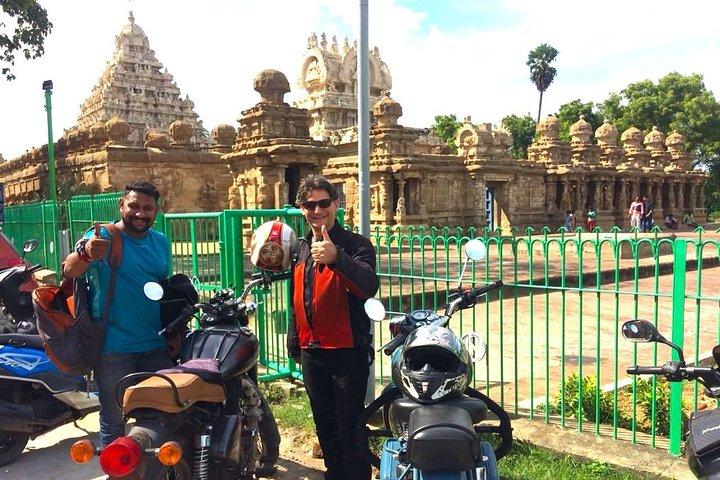 チェンナイからグレートリビングチョーラ寺院までの3日間のロイヤルエンフィールドバイクツアー