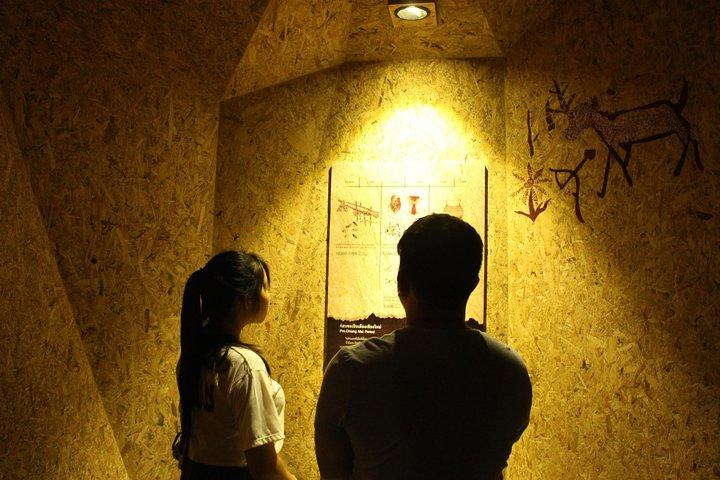 チェンマイ市の寺院と博物館を巡る半日ツアー - グループまたはプライベート