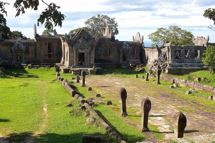 2日間（Preah Vihear＆Koh Ker +トンレサップ湖）
