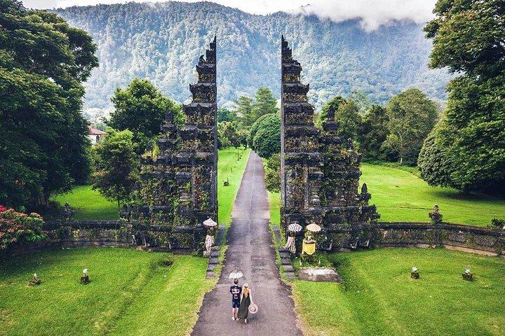 Tanah Lot - Jatiluwih (UNESCO) - Bedugul and Ulun Danu Temple Tour