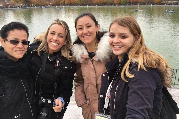 マドリード王宮とレティーロ公園ツアー、タパスのオプション付き