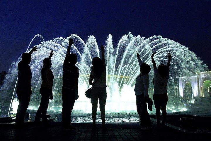 リマ、ピスコサワー＆マジックウォーターサーキットの地下墓地を探検！