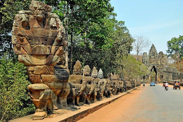 Private Angkor Wat Guided Sunset Tour