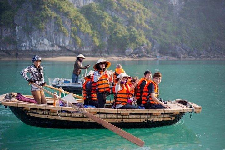 Lan Ha Bay - ハロン湾の一泊5つ星クルーズ、カヤック、水泳、...