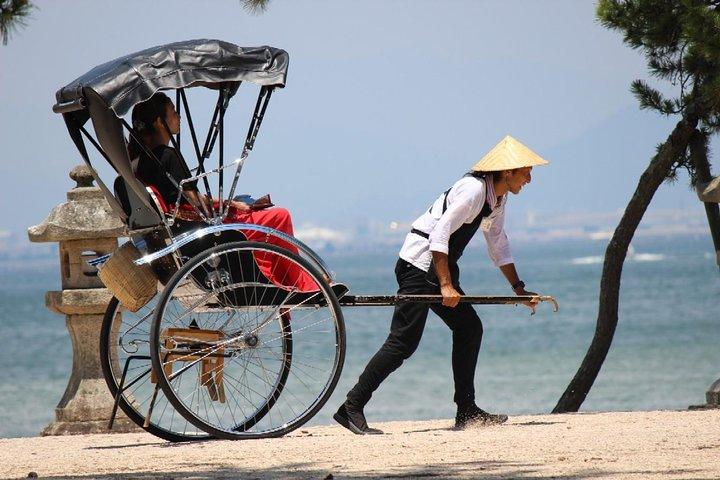 Privat Miyajima Rickshaw-tur inklusive Itsukushima-helligdommen