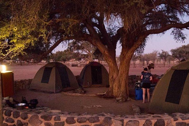 Safari de camping económico de 3 días en Sossusvlei