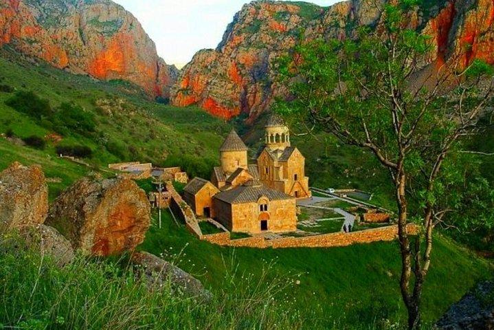 Private Führung: Echmiadzin (St. Kathedrale), Swartnots, Khor Virap, Areni, Noravank
