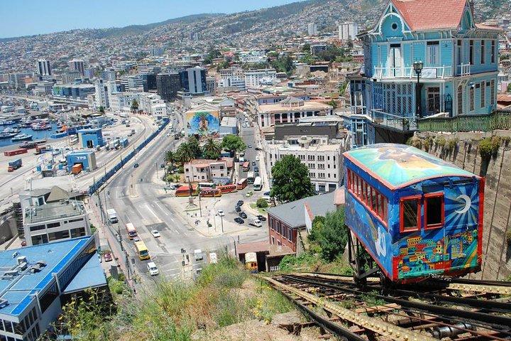 Valparaiso and Viña del Mar Tour and Casa Blanca Valley Wine Shop