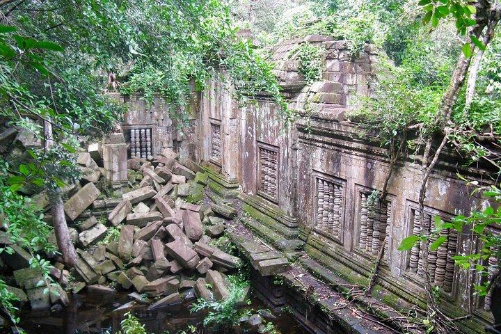 終日探検ベンメリア寺院とKoh Kerプライベート体験