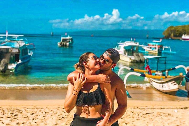 Bali : ウブドのバリスイングとブルーラグーンシュノーケリングが融合