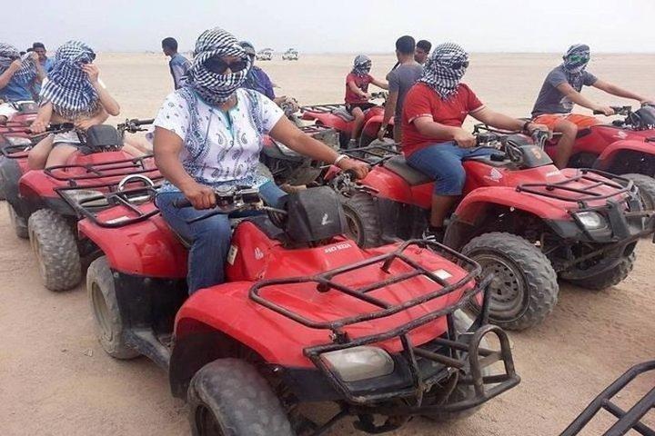 Sunset Desert Safari Trip di ATV Quad