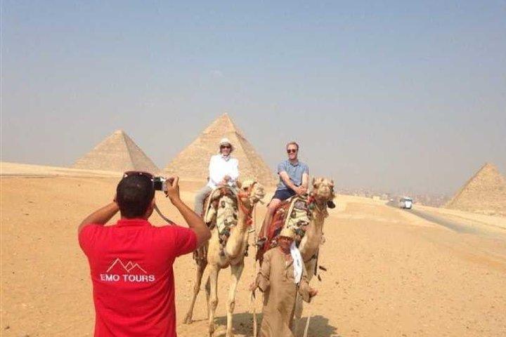 Privat tur till Giza-pyramiderna Memphis City Dahshur och Saqqara-pyramiderna