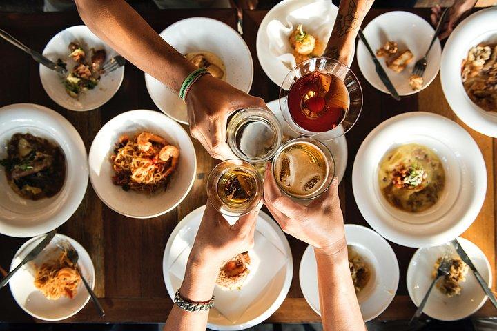 Budapest Private Food and Drink Walking Tour 4 horas com guia