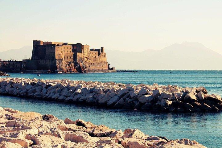 Transfert privé de Lecce à Naples avec 2 heures de visites