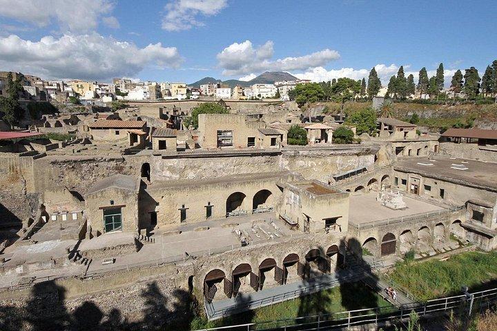 Herculaneum & Pompeii Experience With Wine Tasting & Easy Lunch