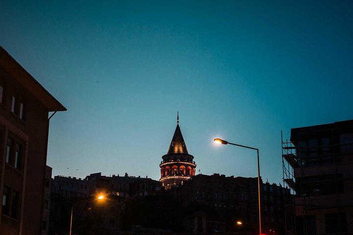 イスタンブールの魔法の夜：プライベートシティツアー