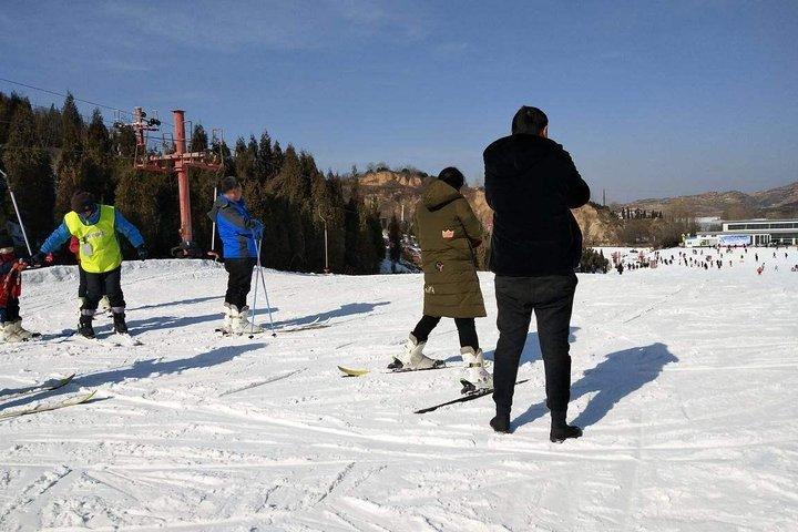 Nanshan Ski Resort Day Trip med privat engelsktalande förare