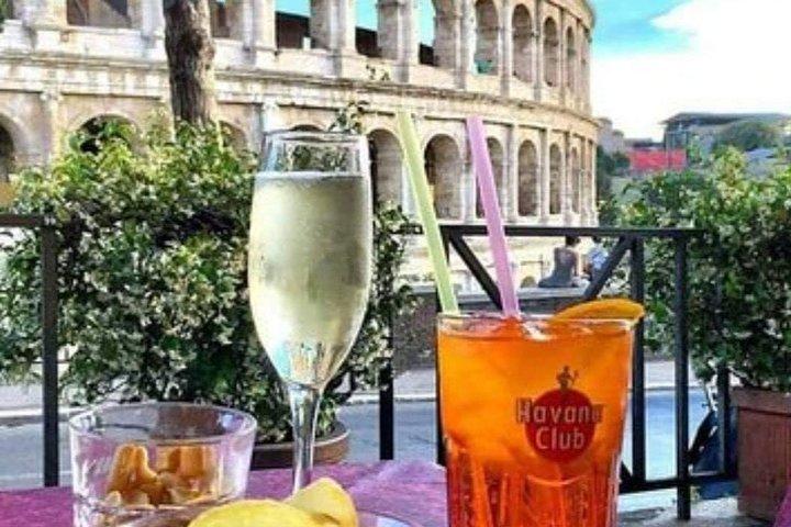 Recorrido por las principales atracciones de la antigua y moderna Roma.