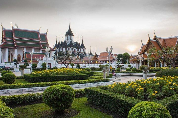 Bangkok Old Town Tour : Wat Suthat, Wat Saket & Wat Ratchanadda
