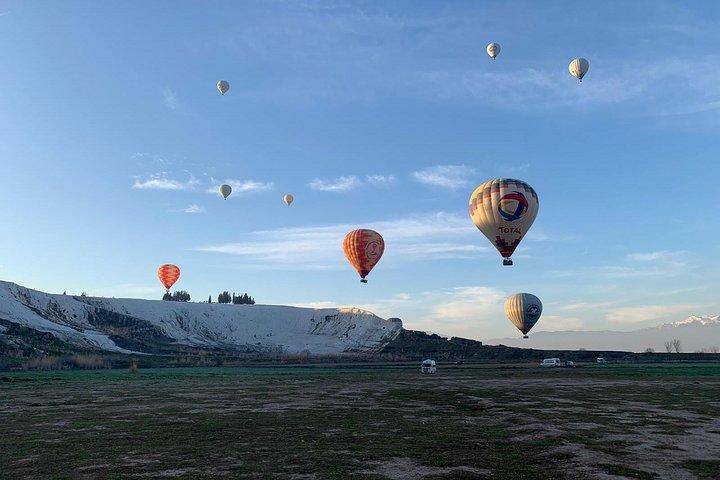 Giro in mongolfiera Pamukkale