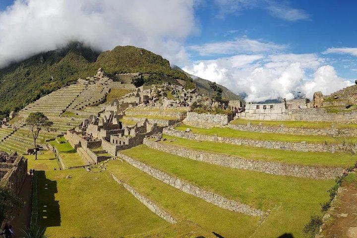 2-Day Sacred Valley & Machu Picchu Tour from Cusco