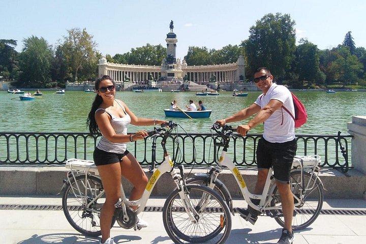 Madrid Retiro Park and Literary Quarter by Bike
