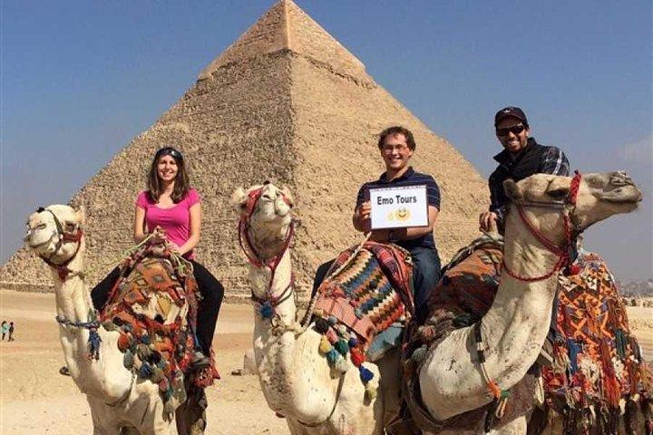 Insolito tour safari nel deserto alla piramide di Giza durante il tramonto con barbecue nel deserto
