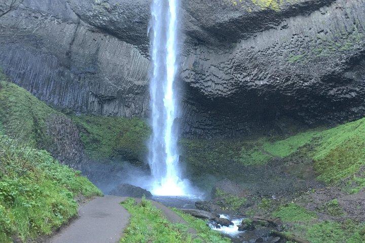 Private Group Tour upp till 11 av Columbia River Gorge Waterfalls och Mt Hood Day Tour från Portland