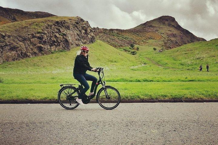 Tour in bici o e-bike da cielo a mare di Edimburgo con pick-up