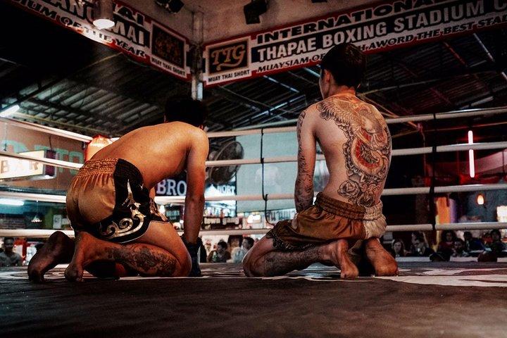 Chiang Mai Muay Thai Boxing Live al Thapae Stadium