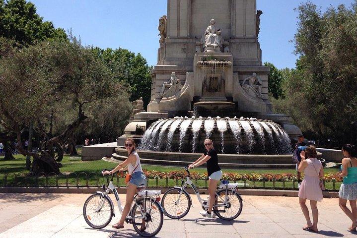 Fahrrad- oder E-Bike-Tour durch die Parks von Madrid: Riverside und Casa de Campo