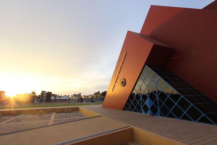 チクラーヨ 1 日 : Huaca Rajada、Tucume、Sipan Royal Toum Museum ランチ付き