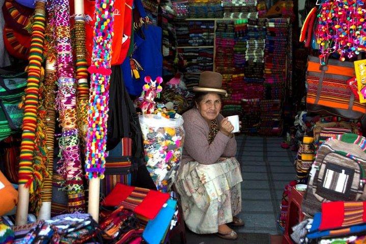 Walking City Tour La Paz + Cable Cars + Valle de Luna. PRIVATE TOUR