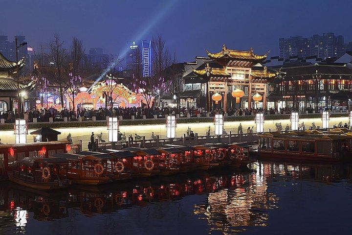 南京プライベートナイトツアー:儒教寺院エリア、明城市城壁、老麺洞