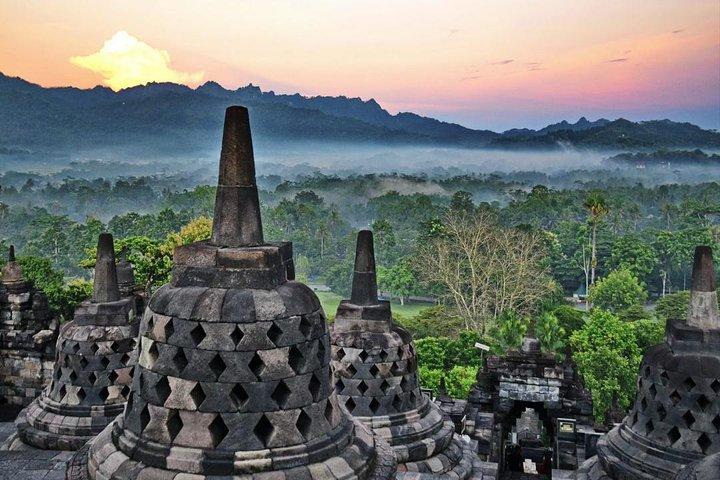 Barede Sunrise – Spaziergang zum Borobudur-Tempel-Prambanan-Tempel