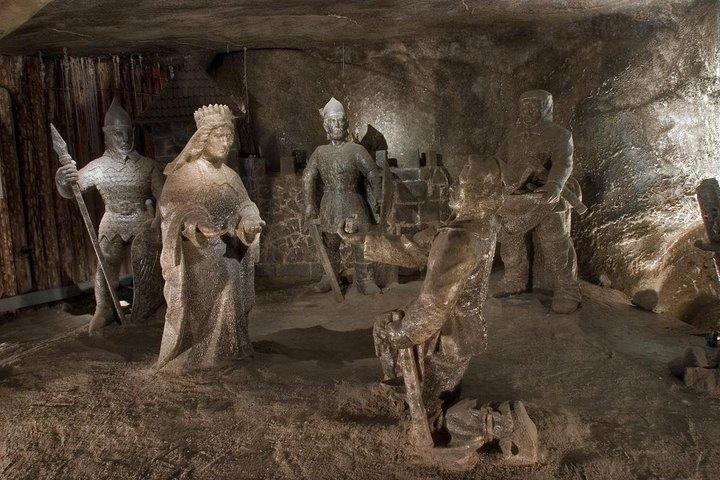 Excursão para grupos pequenos em Cracóvia e Wieliczka saindo de Varsóvia com almoço