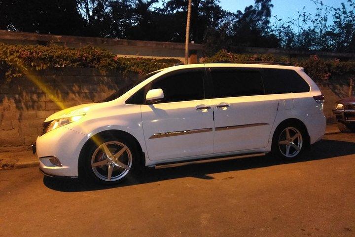 キャバレーからプエルトプラタ空港へのプリバード送迎