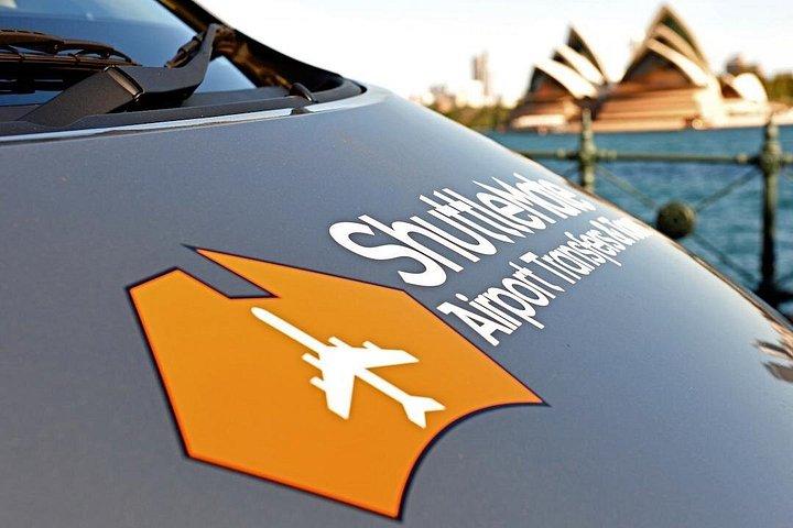 シドニー空港からシドニー中心業務地区までのプライベート送迎 (1 ～ 2 名様)