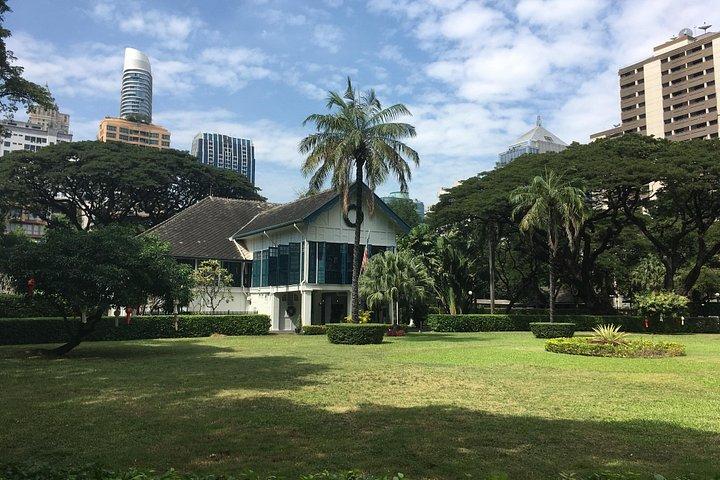 Bangkok's Wireless Road: A Self-Guided Audio Tour