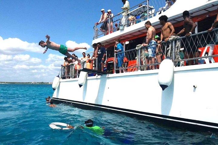 Dancer Cruise Isla Mujeres Schnorcheln, Speisen und Getränke inklusive