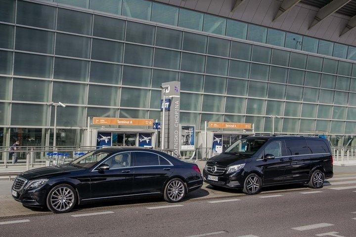 Privat overførsel fra Warszawa Chopin lufthavn med bil med social afstand