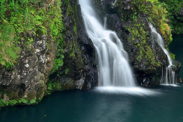 Tour di lusso per piccoli gruppi: Road to Hana e Ka'eleku Cavern Day Trip