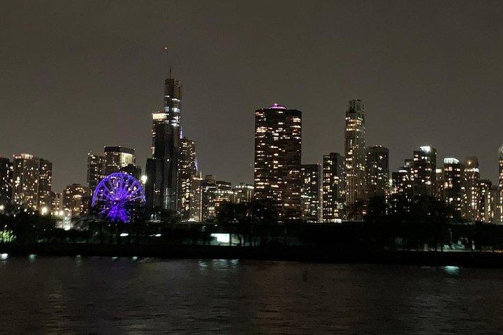 Hotéis em Chicago By Night River and Lake Cruise
