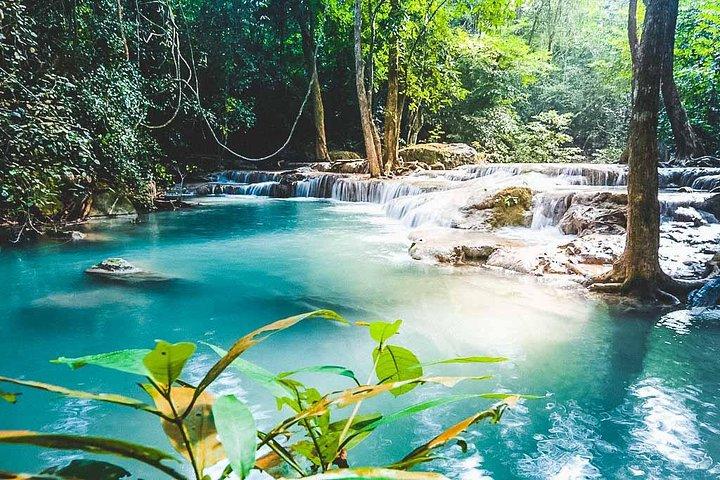 Tour privado: Death Railway, Hellfire Pass y Erawan Waterfall