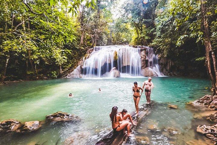 Tour privado: Death Railway, Hellfire Pass y Erawan Waterfall