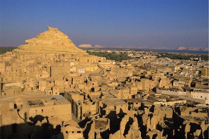 Forfait privé de 3 jours et 2 nuits à l'oasis de Siwa depuis le Caire