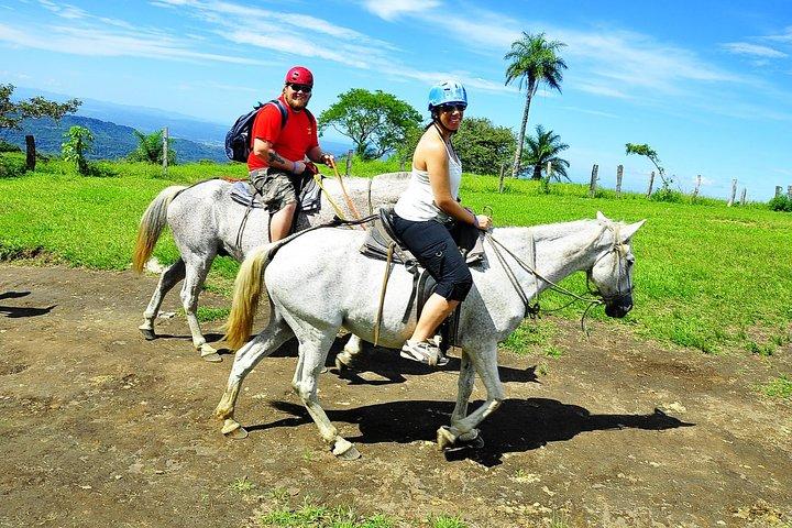 Private mega combo eventyrtur Canopy Horseback Ride Vand Slide og Natural Hot Springs