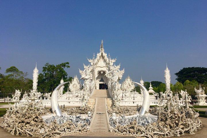 Chiang Mai-Chiang Rai: blanco + negro + templo azul + triángulo dorado + viaje en barco