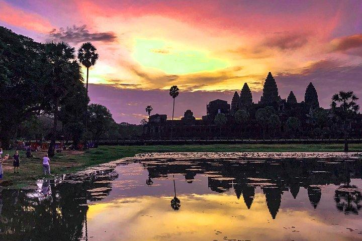 Angkor Wat Sunrise Small Group Tour