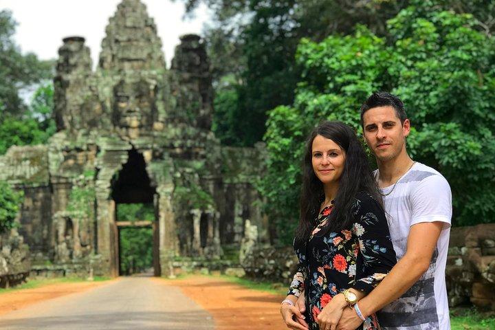 Angkor Wat & Banteay Srei 1-Day Tour